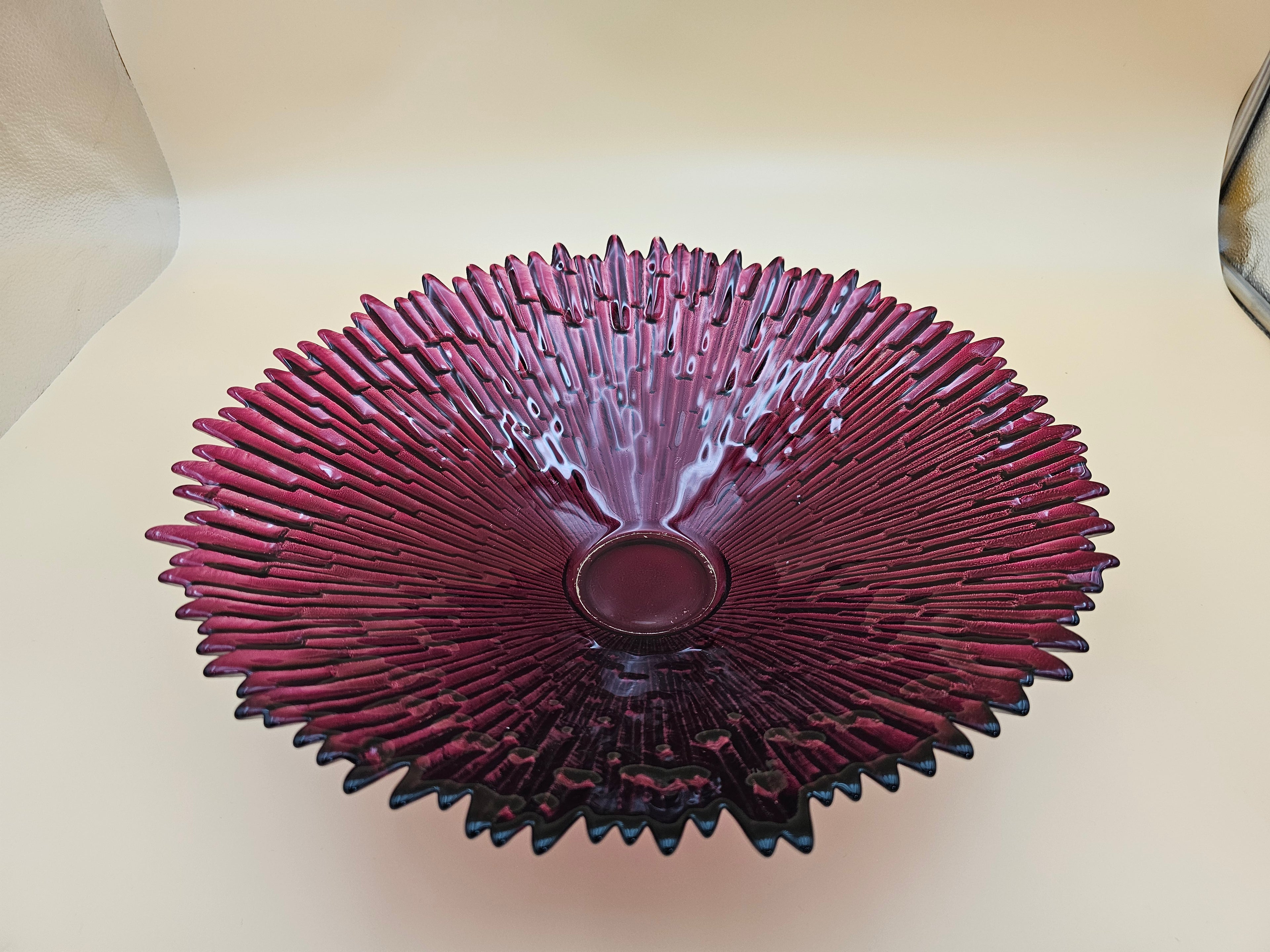 Large Vintage Amethyst Purple Pressed Glass Starburst Centerpiece Bowl