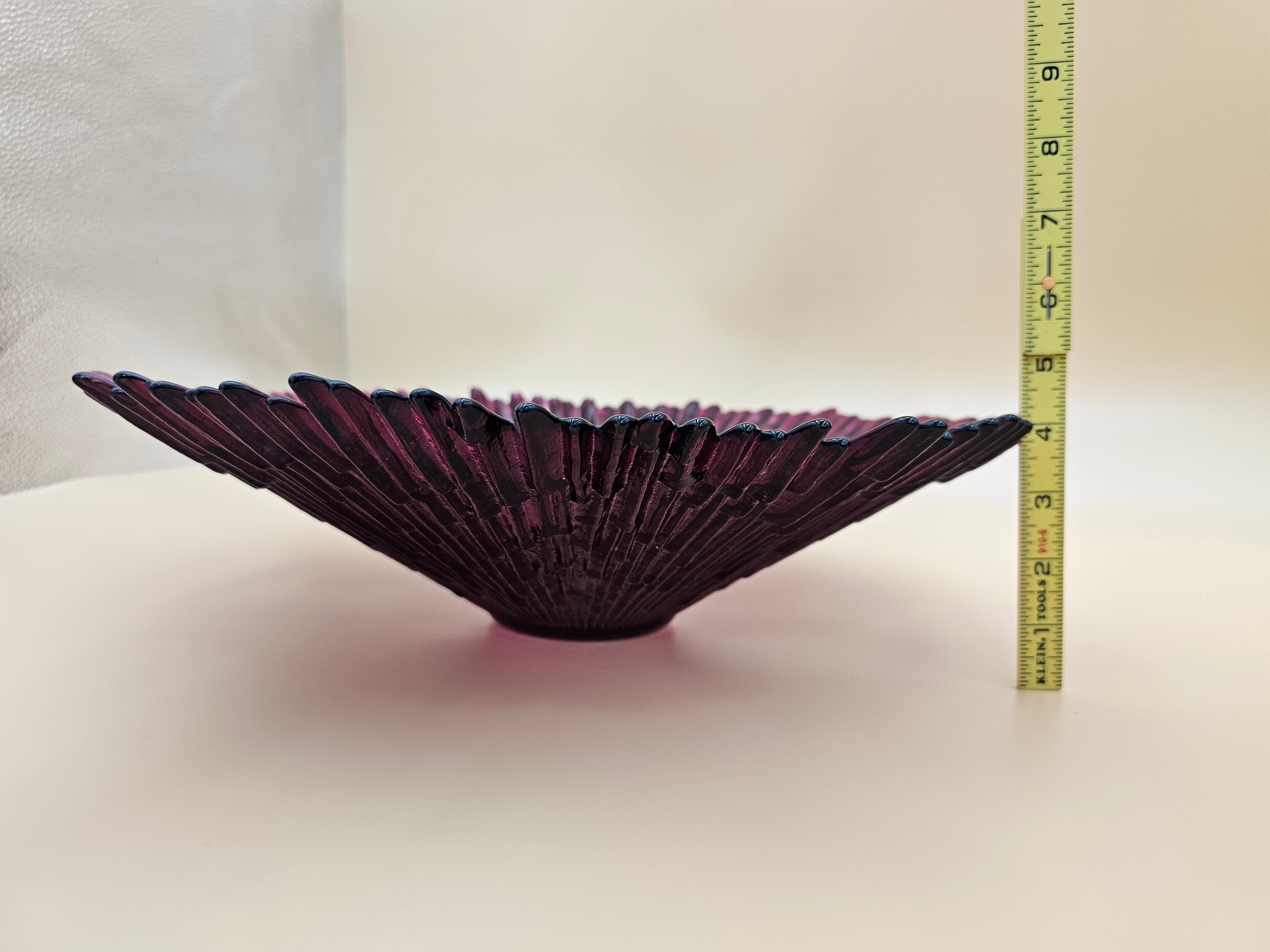 Large Vintage Amethyst Purple Pressed Glass Starburst Centerpiece Bowl