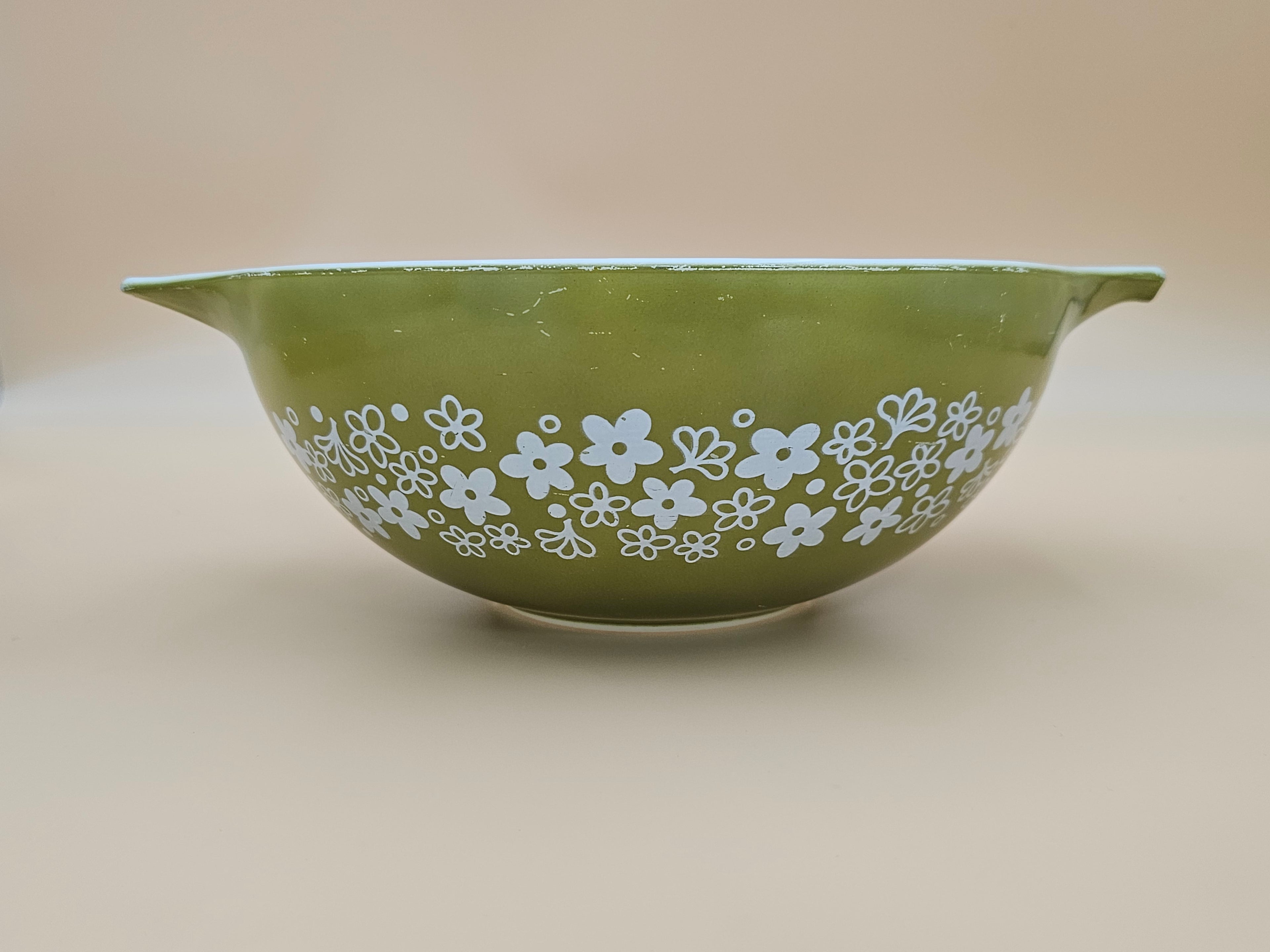 Vintage Pyrex 444 Spring Blossom Green Crazy Daisy 4 Qt Cinderella Mixing Bowl