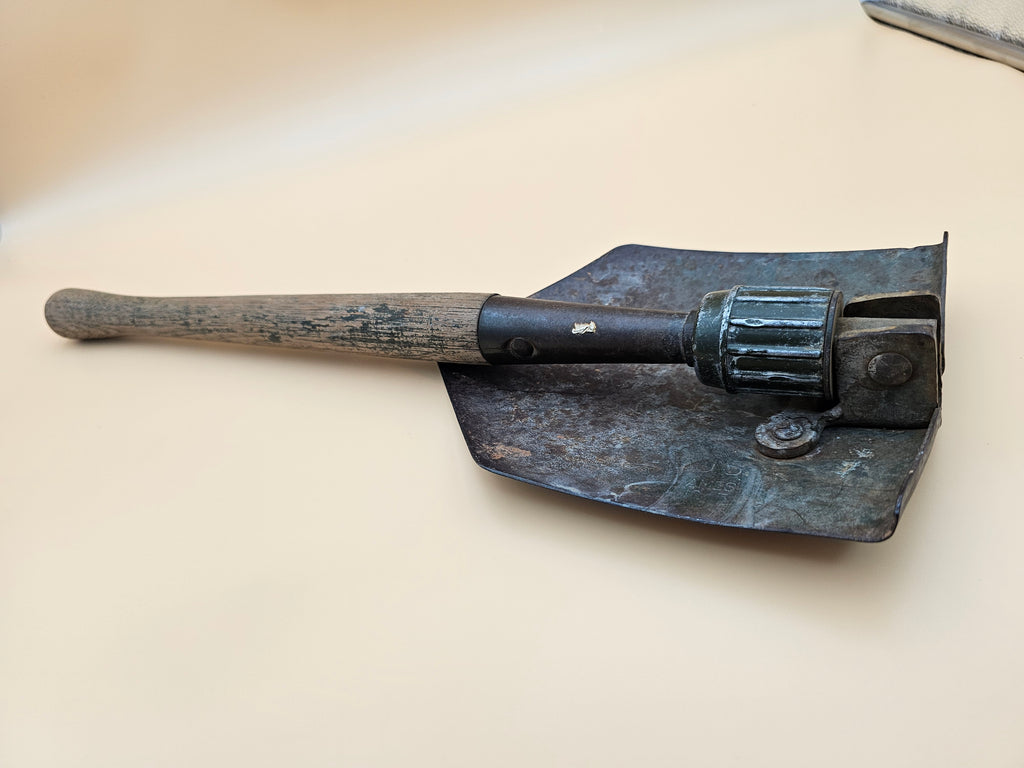 Vintage WWII U.S. Ames 1945 Folding Entrenching Shovel E-Tool