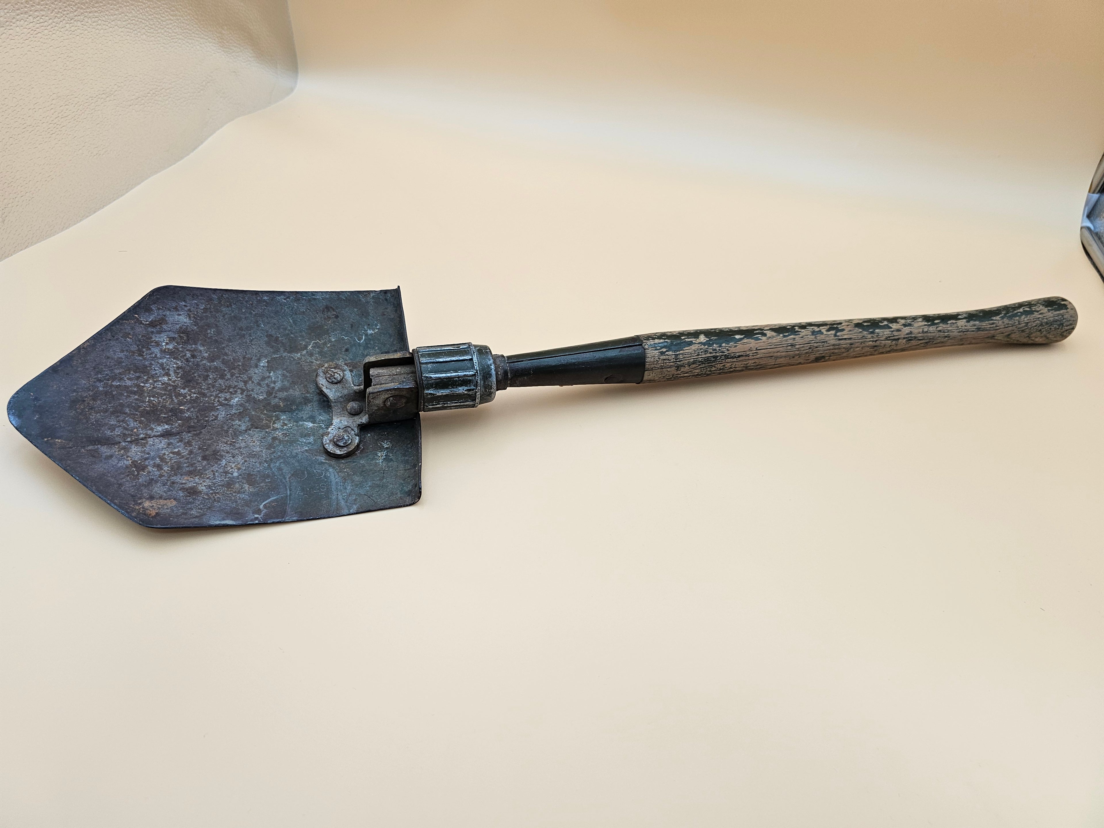 Vintage WWII U.S. Ames 1945 Folding Entrenching Shovel E-Tool