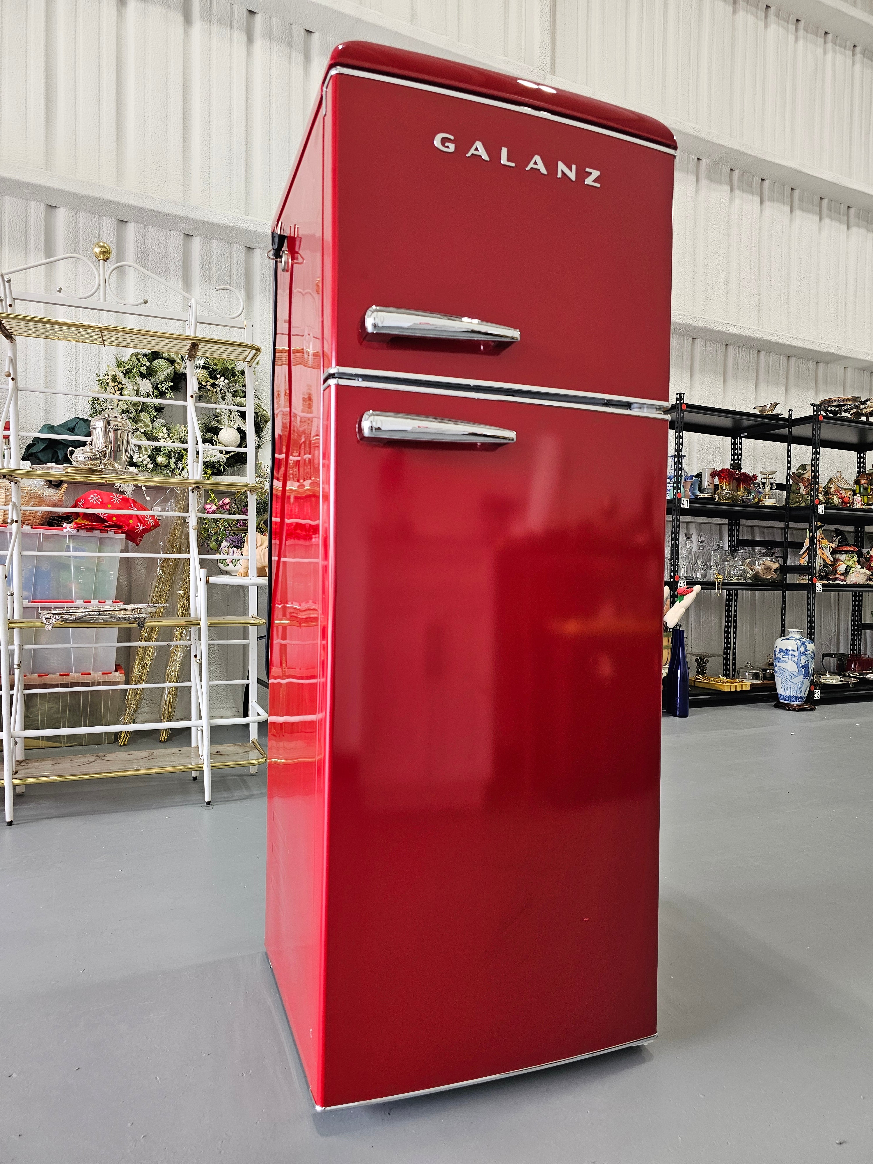 Galanz 7.6 Cu. Ft. Retro Red Refrigerator Freezer GLR76TRDER
