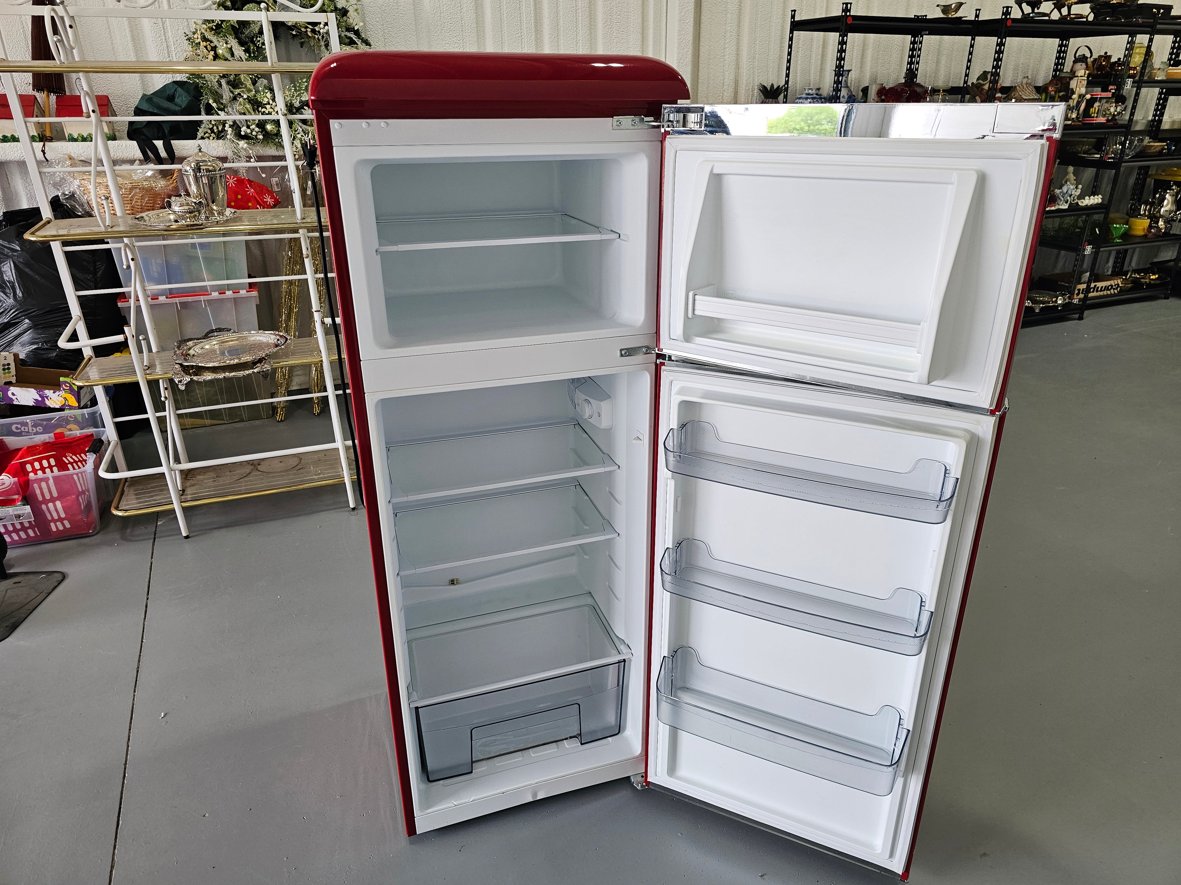 Galanz 7.6 Cu. Ft. Retro Red Refrigerator Freezer GLR76TRDER