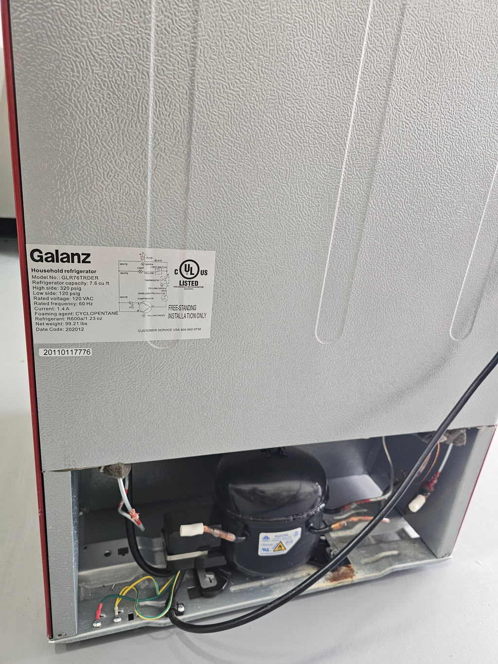 Galanz 7.6 Cu. Ft. Retro Red Refrigerator Freezer GLR76TRDER