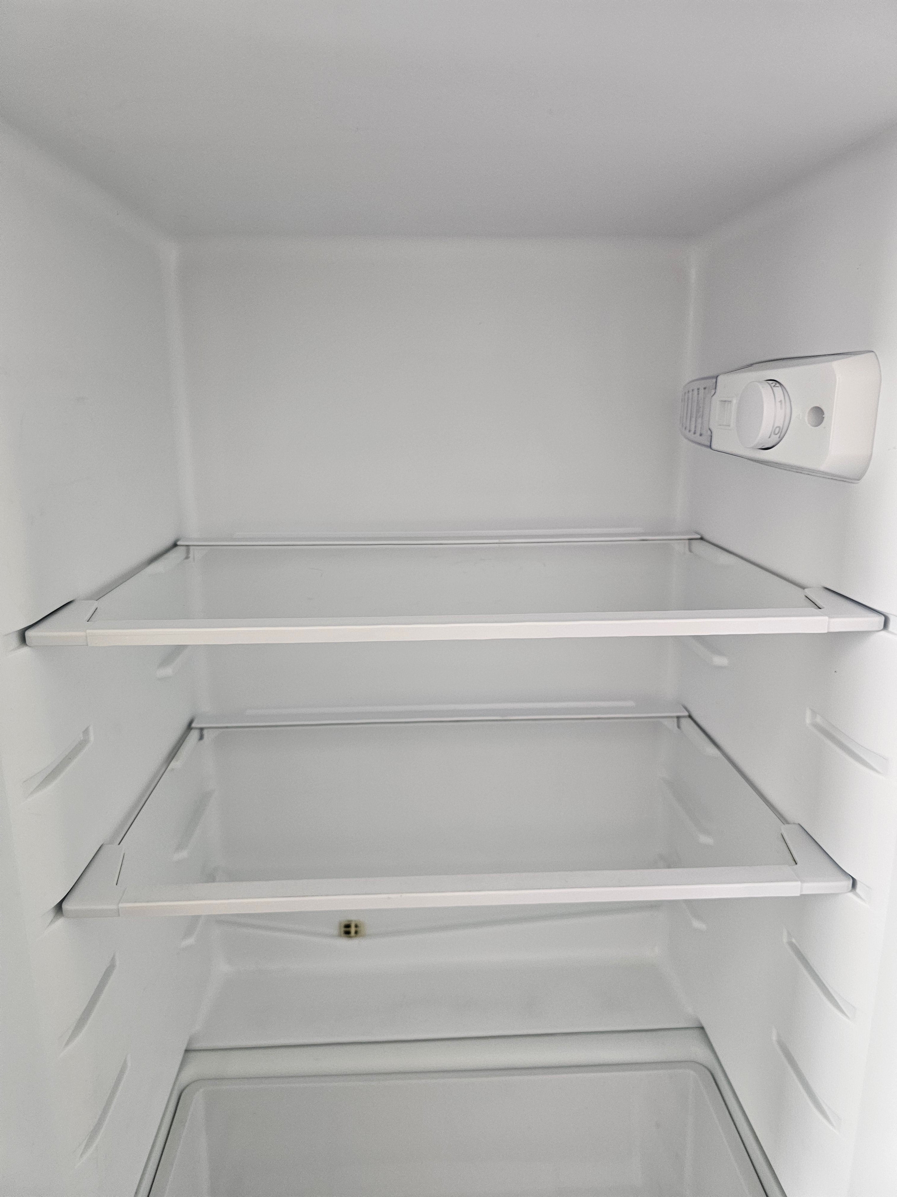 Galanz 7.6 Cu. Ft. Retro Red Refrigerator Freezer GLR76TRDER