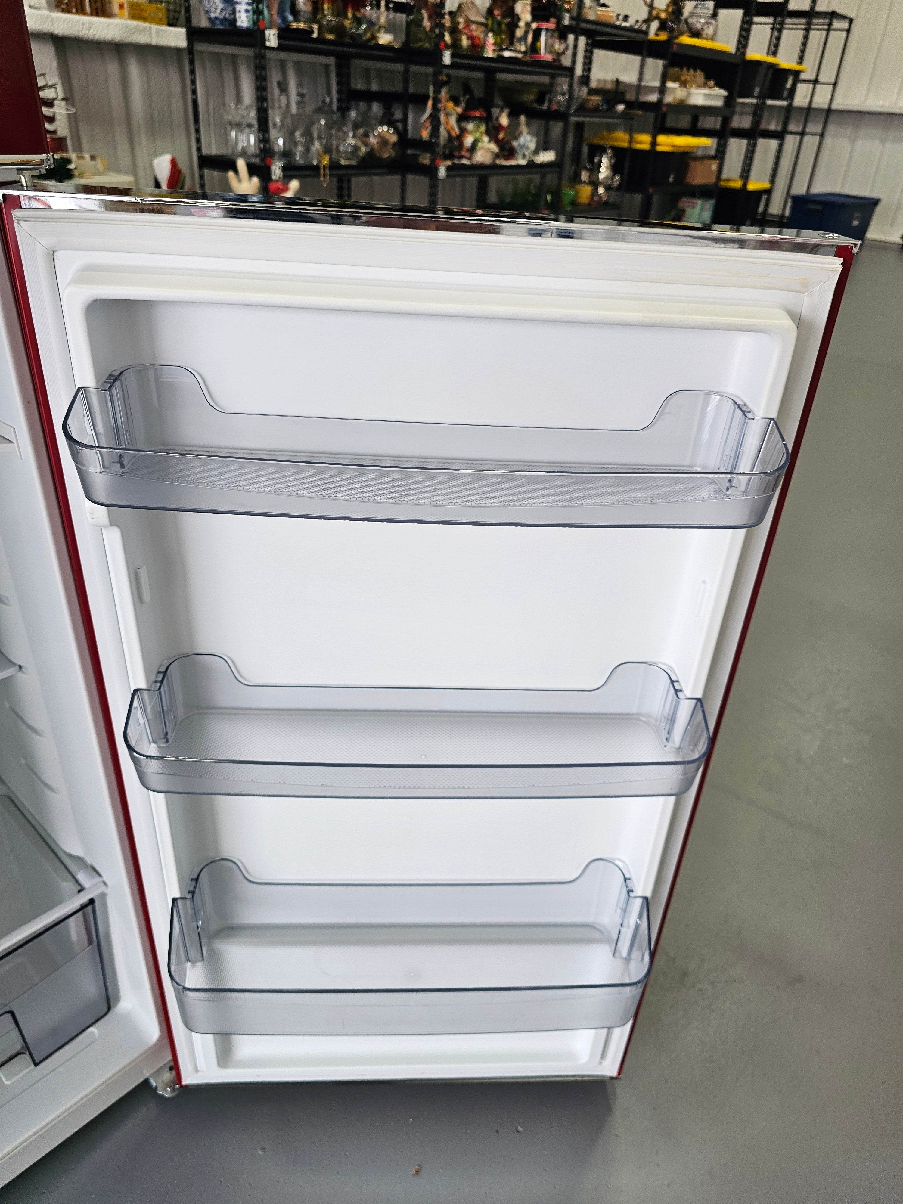 Galanz 7.6 Cu. Ft. Retro Red Refrigerator Freezer GLR76TRDER