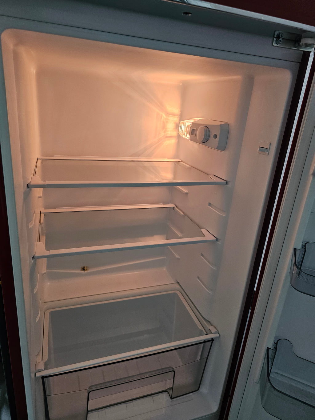Galanz 7.6 Cu. Ft. Retro Red Refrigerator Freezer GLR76TRDER