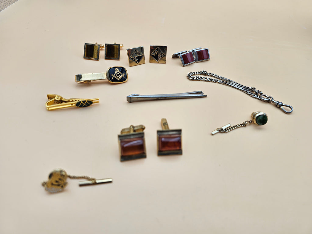 Vintage Men’s Cufflinks, Tie Bars & Tie Tacks Mixed Accessory Lot