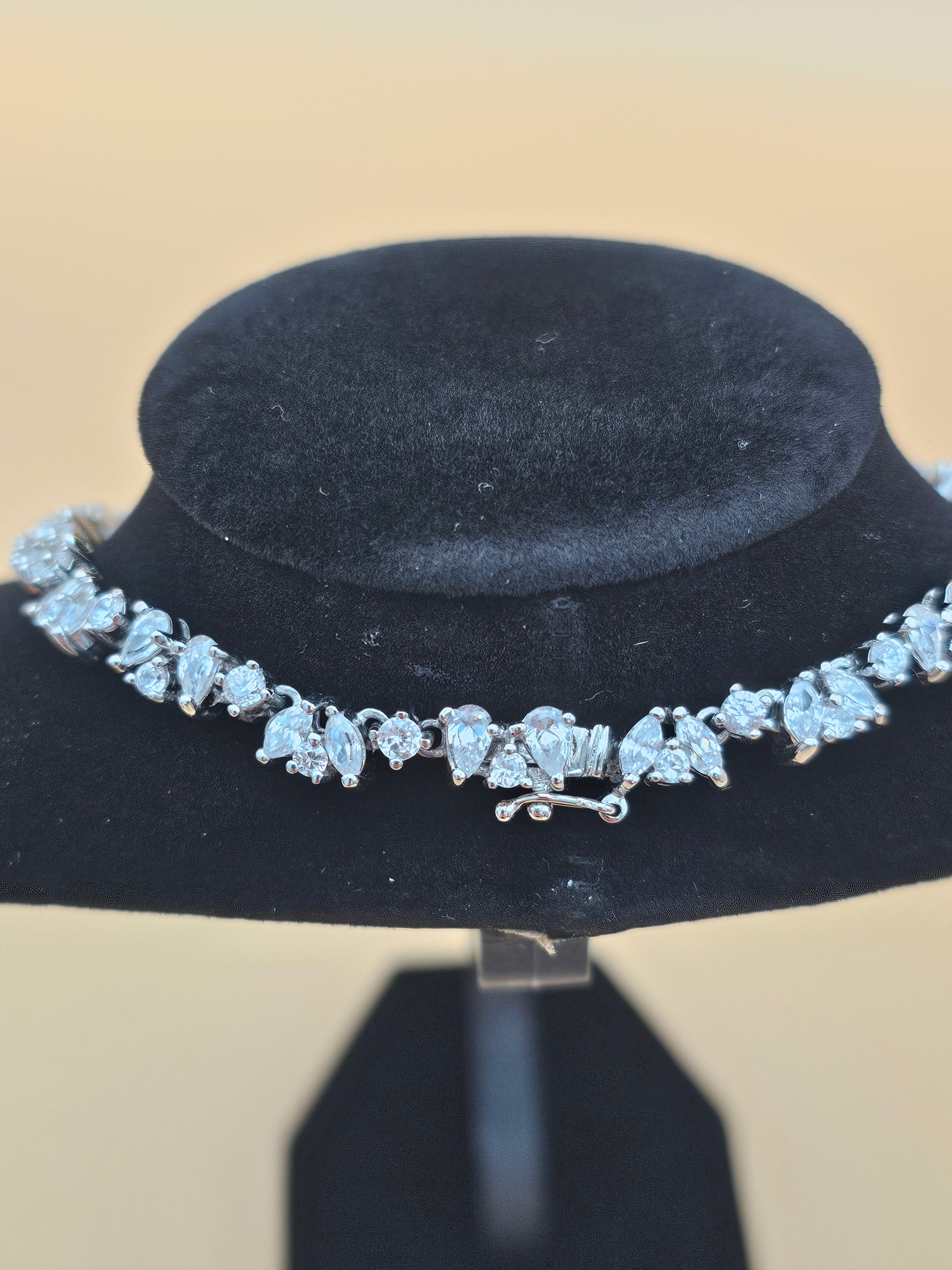 HMI 925 Sterling Silver Clear Stone Floral Statement Necklace