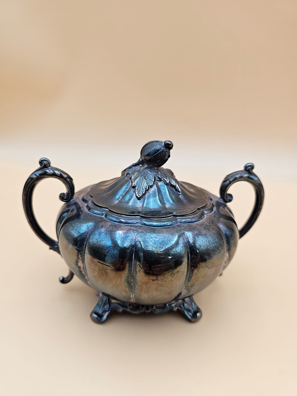 Vintage Community Plate Oneida Old English Melon Silverplate Lidded Sugar Bowl