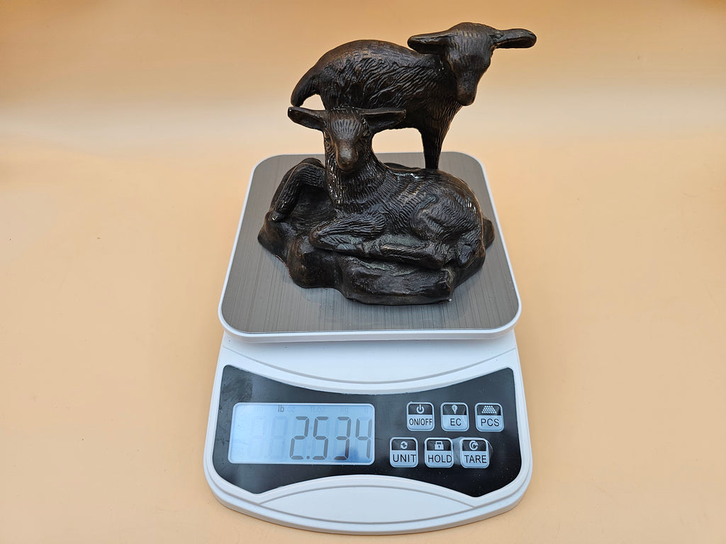 Vintage-Style Cast Metal Sheep & Lamb Figurine – Rustic Farmhouse Sculpture
