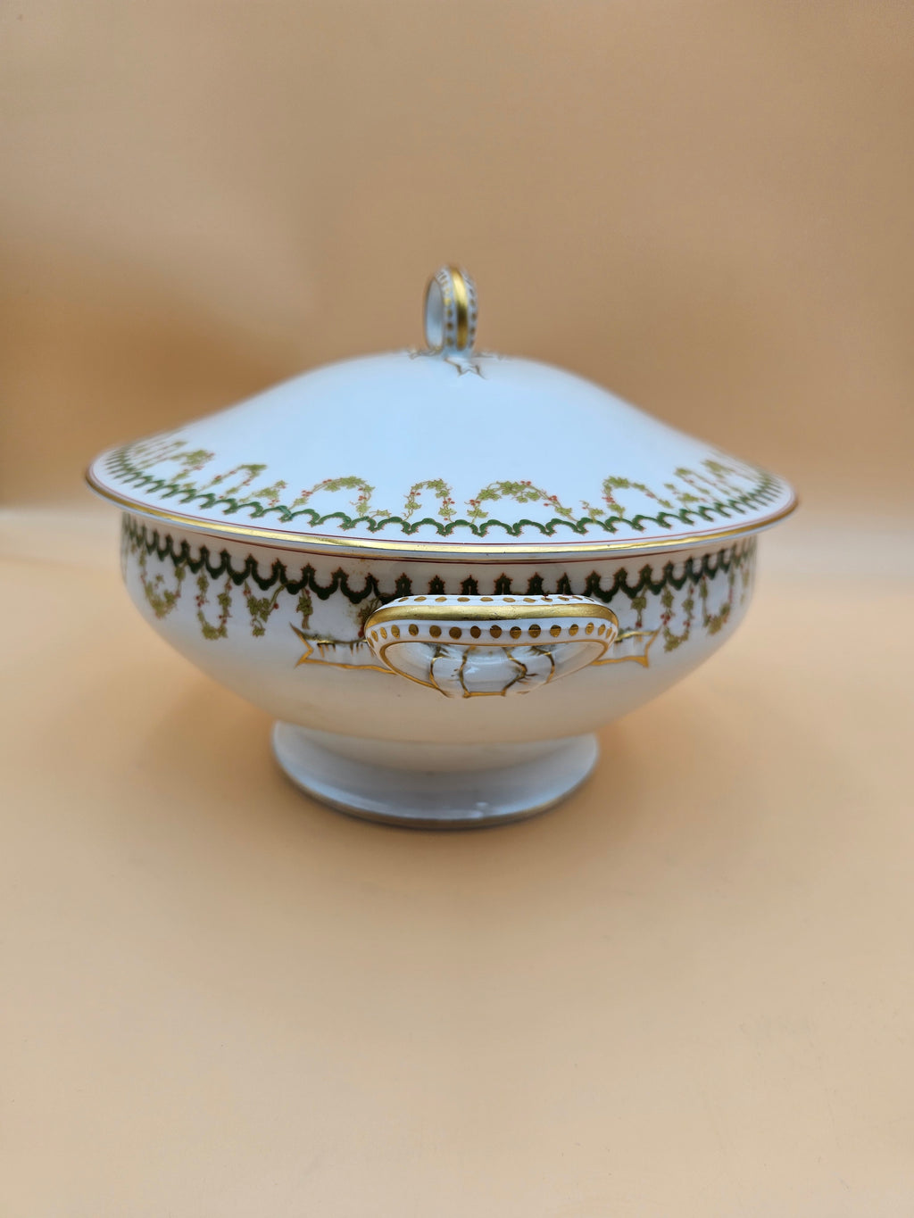 Haviland Limoges Schleiger 290 Covered Soup Tureen – Green Garland & Gold
