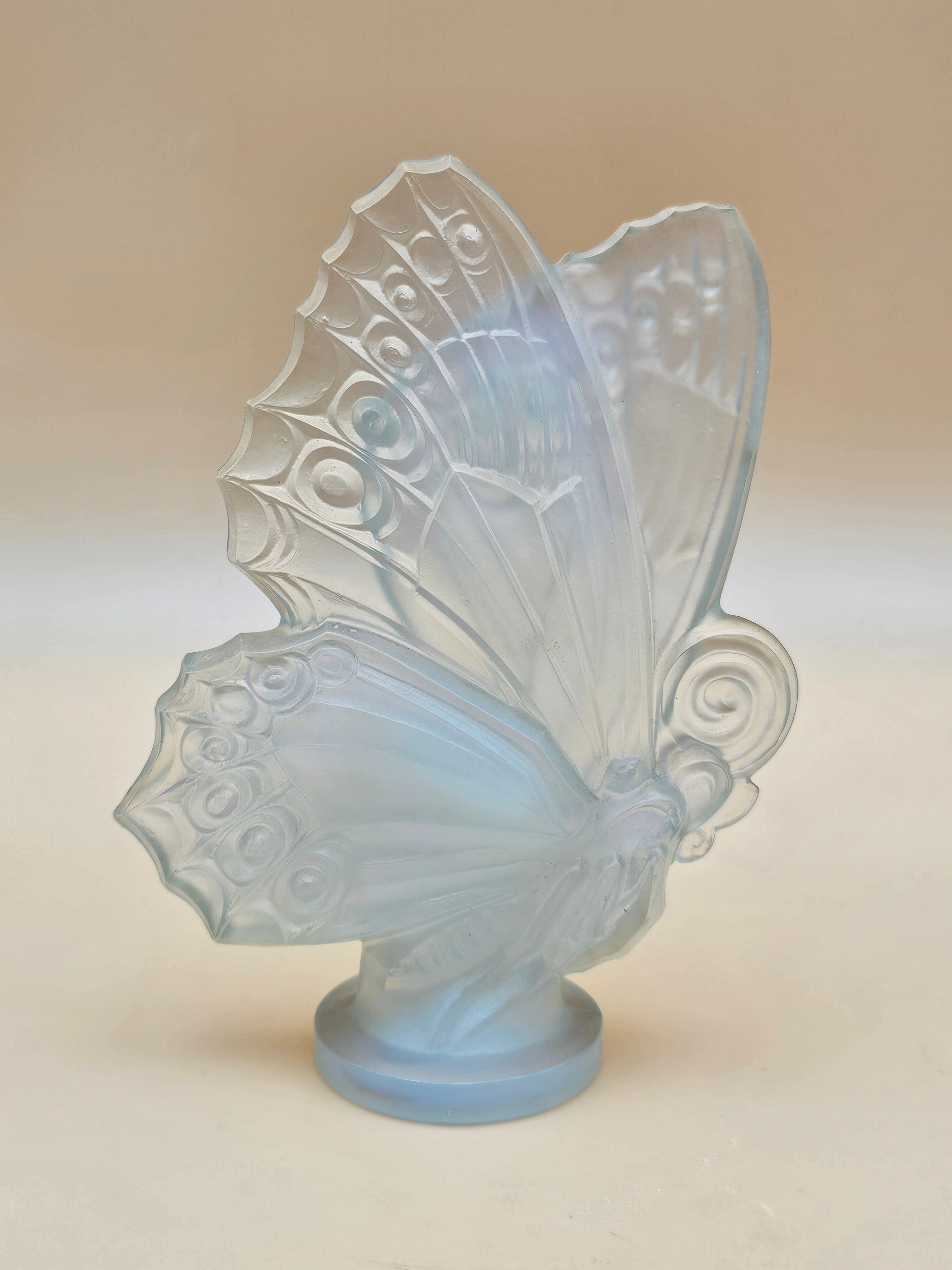 Sabino France Opalescent Glass Butterfly Sculpture – 6 Inch