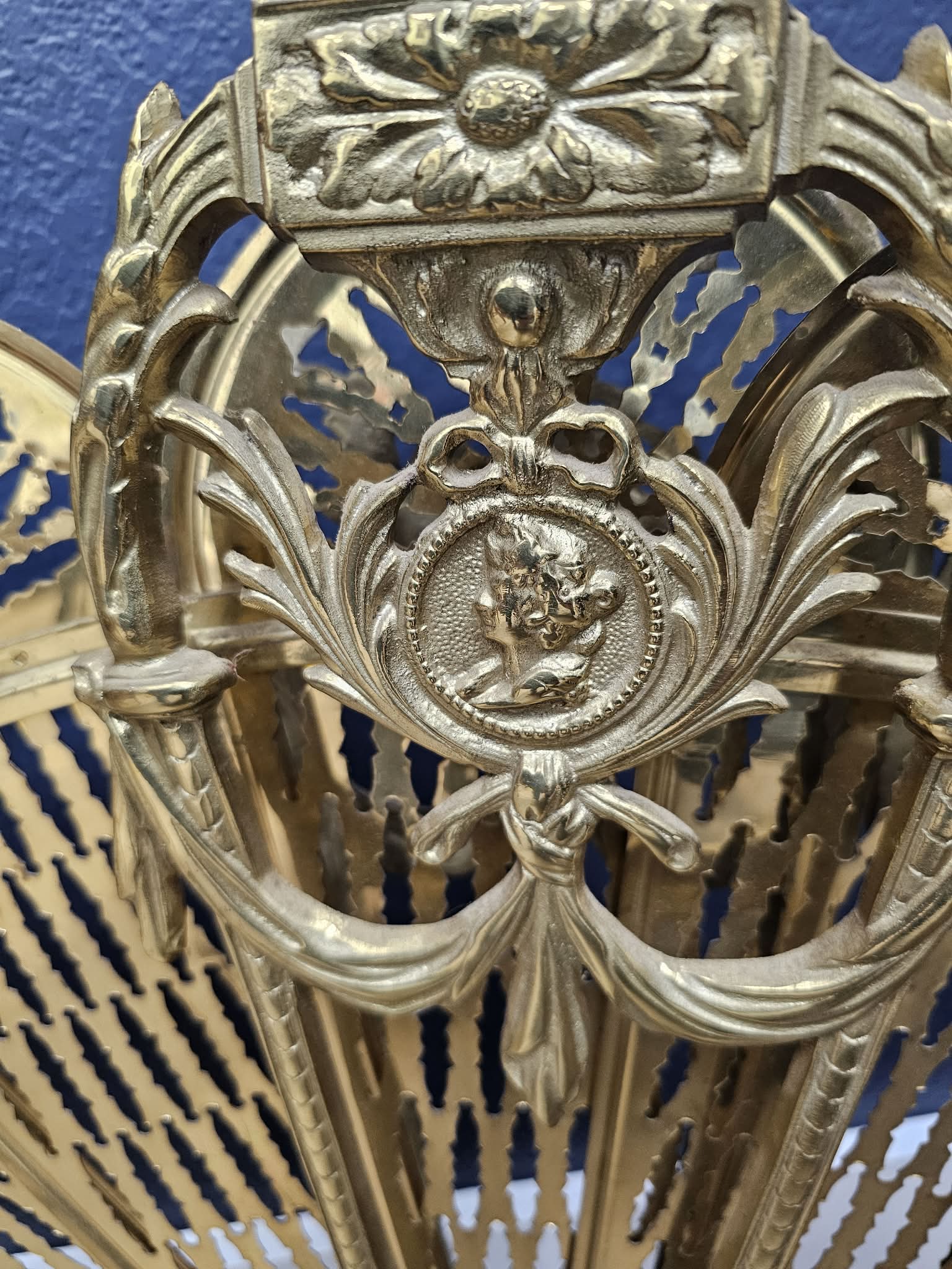 Vintage Brass-Tone Peacock Fan Fireplace Screen with Dolphin Handle
