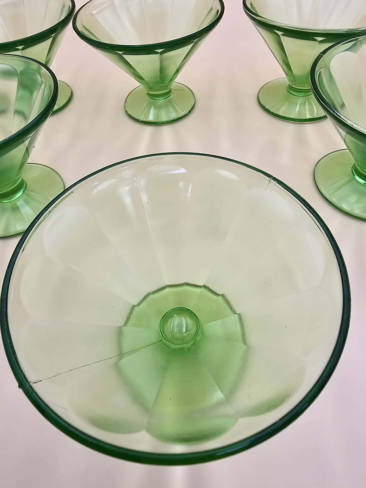 1930s Federal Glass Green UV-Reactive Optic Sherbet Dishes – Set of 6