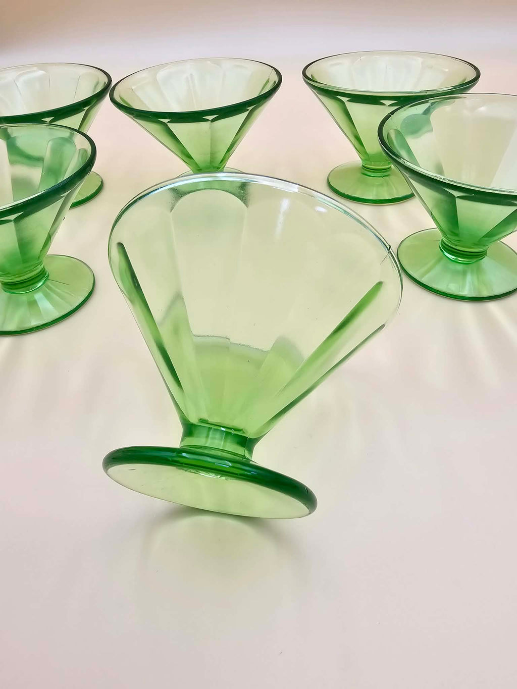 1930s Federal Glass Green UV-Reactive Optic Sherbet Dishes – Set of 6