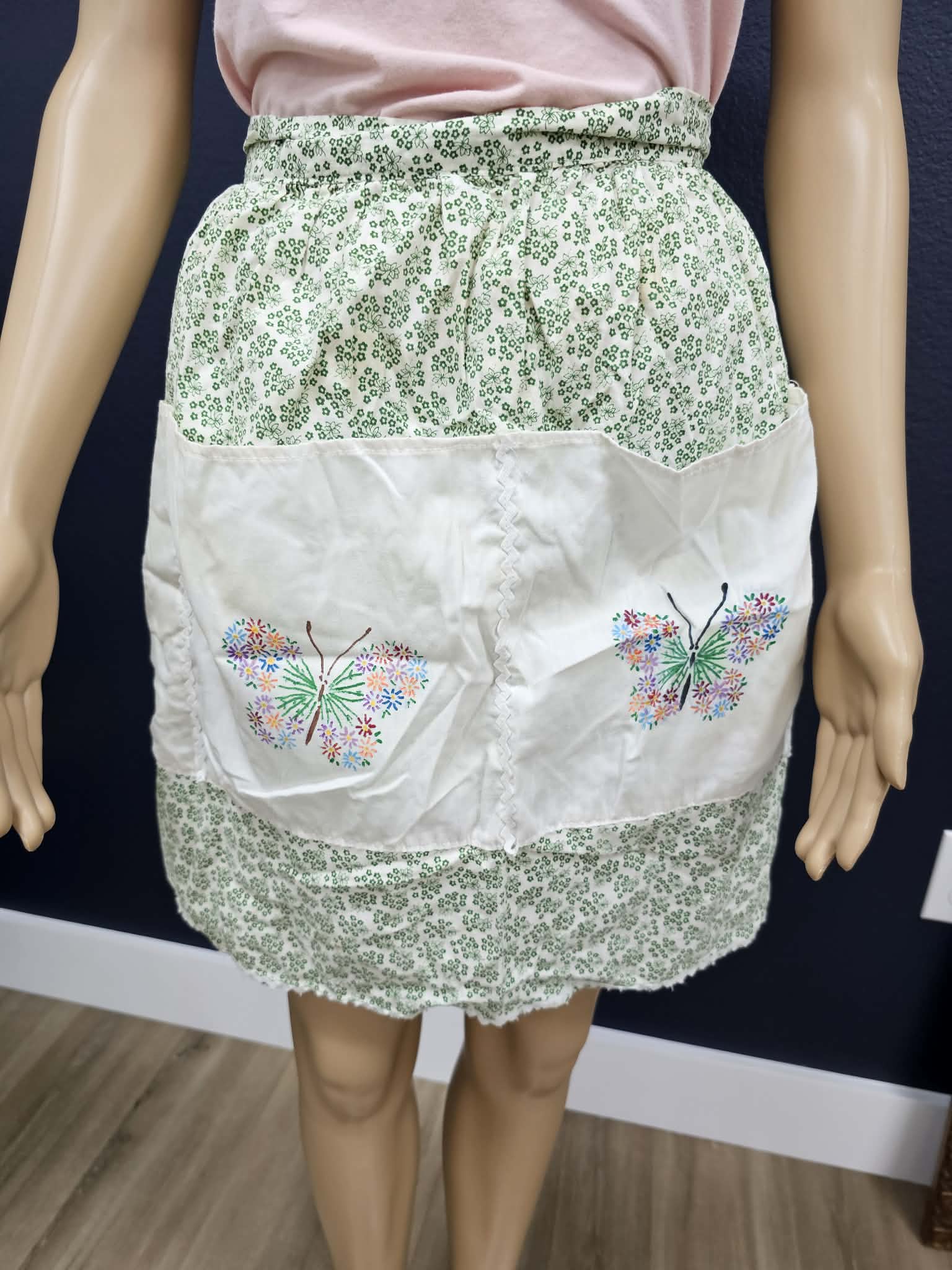 Lot of 7 Assorted Vintage Kitchen Aprons - Floral, Gingham, & Character Prints