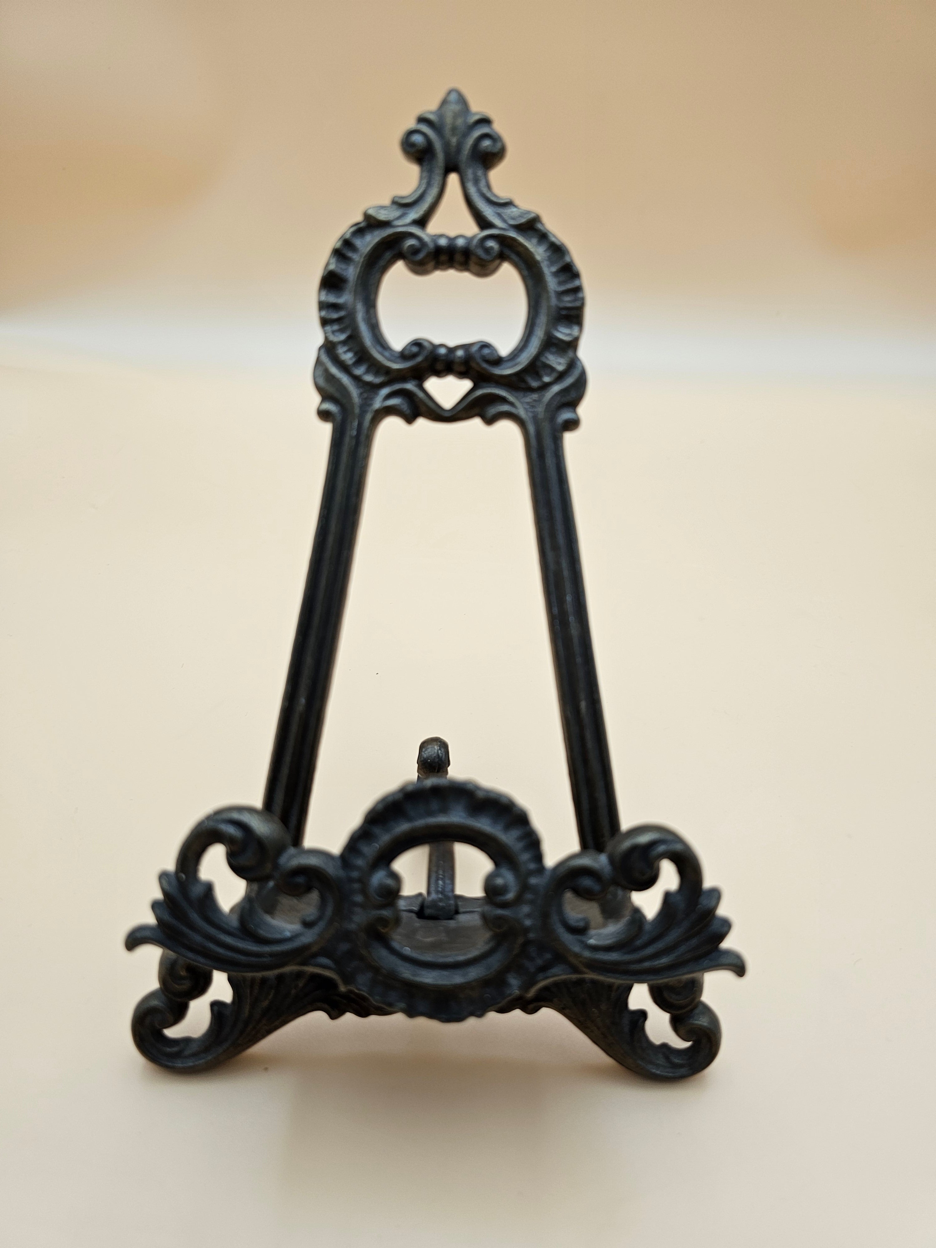 vintage ornate tabletop display easel