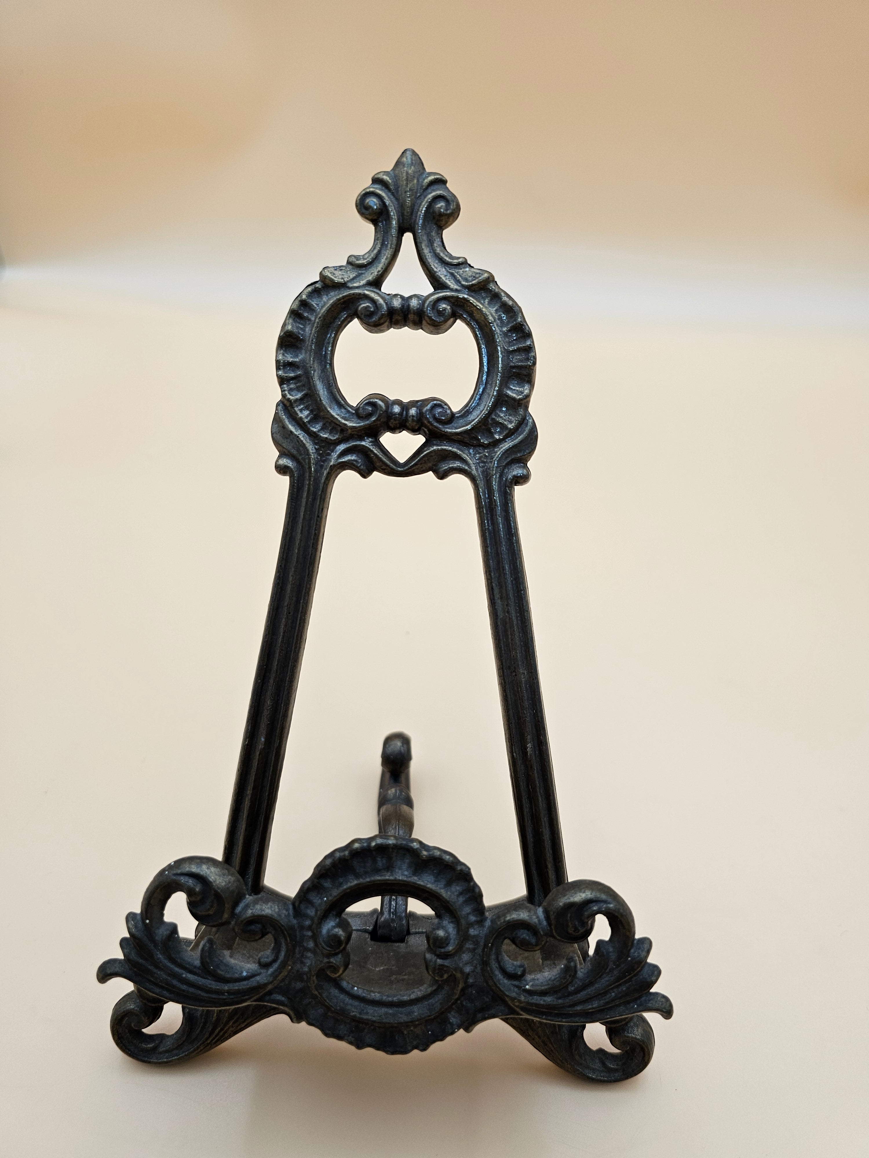 vintage ornate tabletop display easel