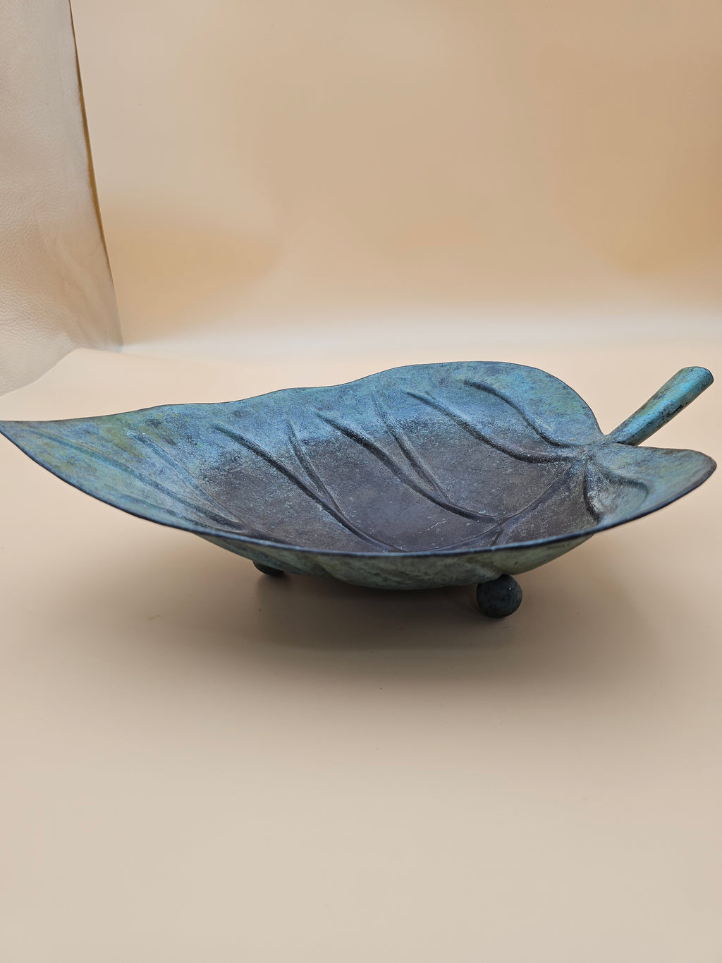 Rustic footed metal leaf decorative dish